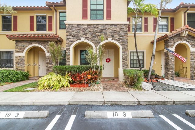 707 SE 32nd Ter, Homestead, FL 33033