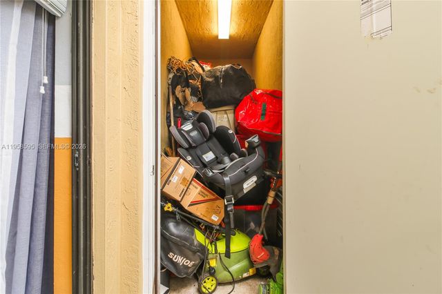 707 SE 32nd Ter, Homestead, FL 33033