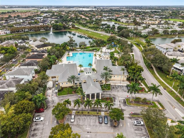 707 SE 32nd Ter, Homestead, FL 33033