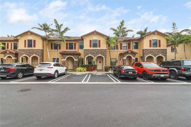 707 SE 32nd Ter, Homestead, FL 33033