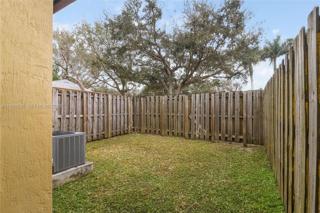 707 SE 32nd Ter, Homestead, FL 33033