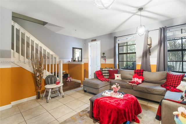 707 SE 32nd Ter, Homestead, FL 33033