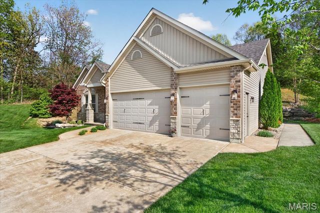 6712 Silverstone Court, Byrnes Mill, MO 63051