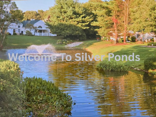 142 Farm House Court, Manorville, NY 11949