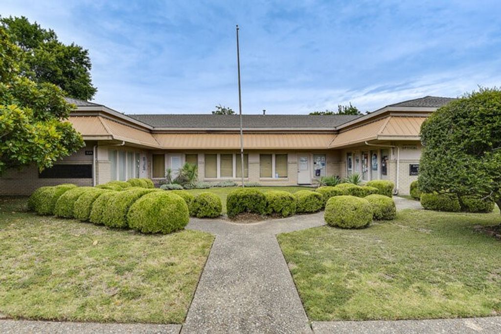 529 W Wheatland, Duncanville, TX 75116