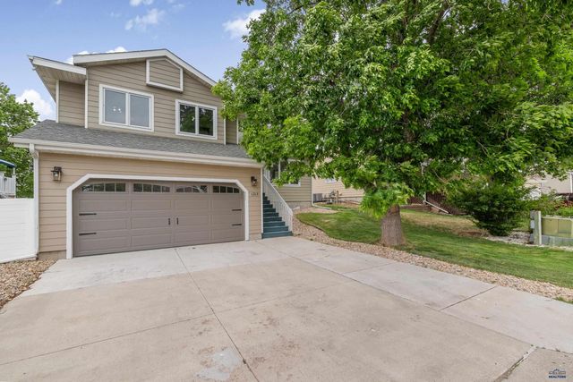 1215 RANGE VIEW CIR, Rapid City, SD 57701