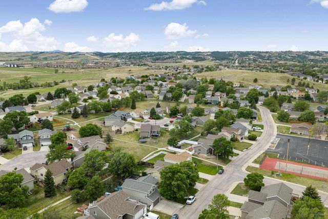 1215 RANGE VIEW CIR, Rapid City, SD 57701
