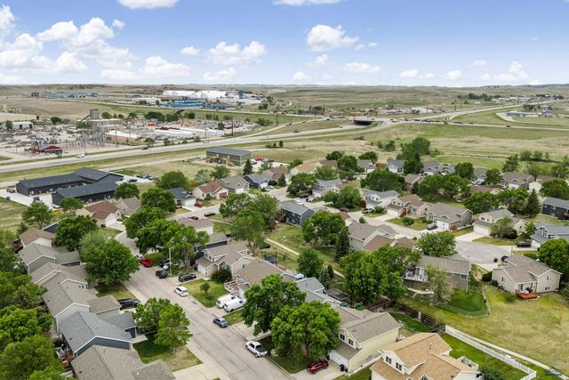 1215 RANGE VIEW CIR, Rapid City, SD 57701