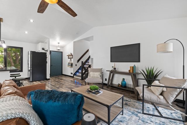 1215 RANGE VIEW CIR, Rapid City, SD 57701