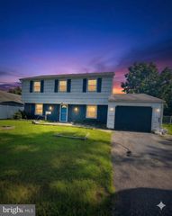 67 PARISH LN, Willingborough, NJ 08046