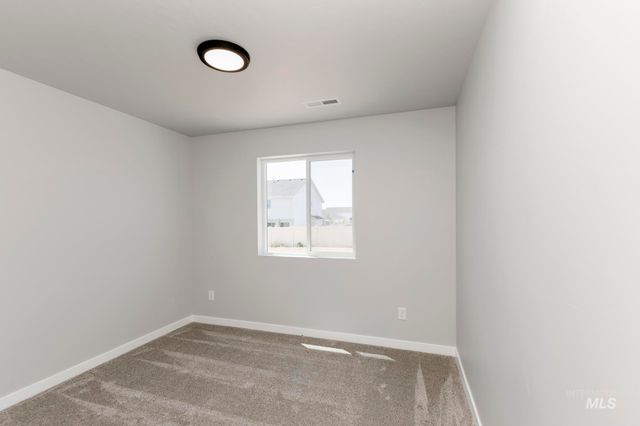 8166 E Cool River Lp, Nampa, ID 83687