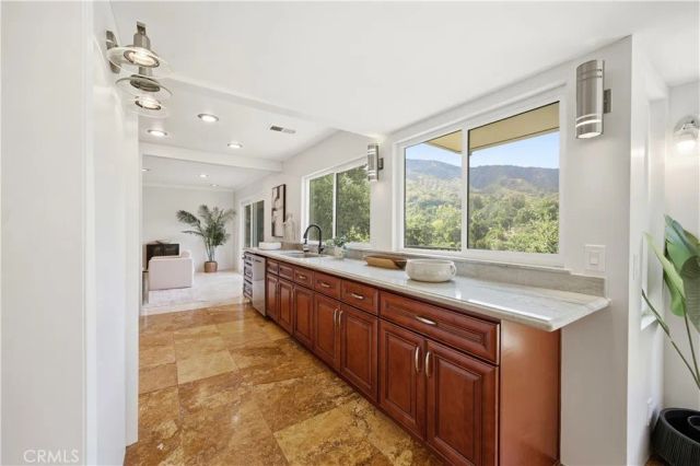 1340 Hillside, Glendale, CA 91208