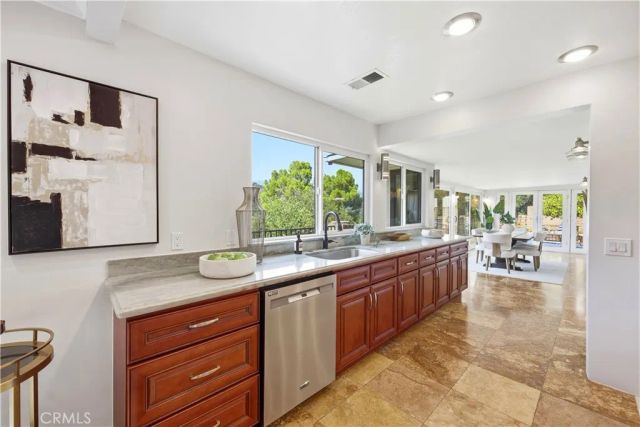 1340 Hillside, Glendale, CA 91208