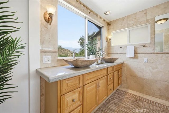 1340 Hillside, Glendale, CA 91208