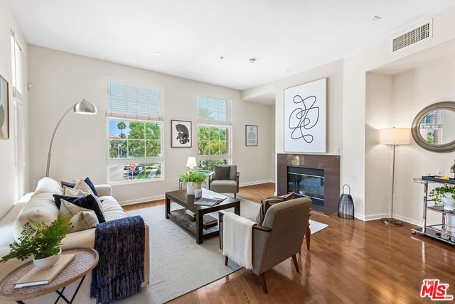 13020 Pacific Promenade 217, Playa Vista, CA 90094
