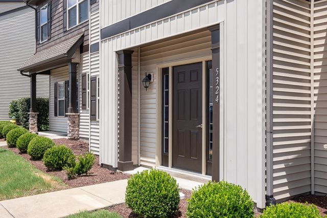 5324 Tony Lama Ln, Murfreesboro, TN 37128