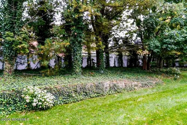 23 Commons Drive, Neptune Township, NJ 07753
