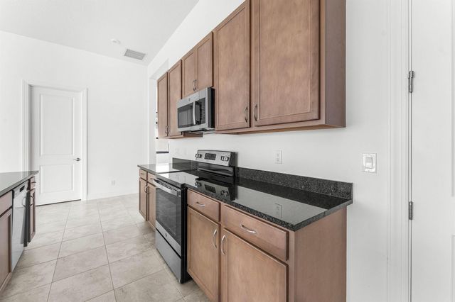 9214 SW Esule Way, Port St Lucie, FL 34987