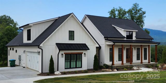 80 Sharon Road, Fairview, NC 28730