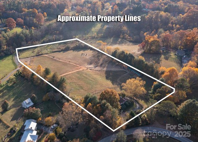 80 Sharon Road, Fairview, NC 28730