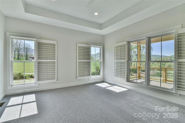 80 Sharon Road, Fairview, NC 28730