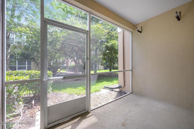 8077 SUMMERSIDE Circle, Jacksonville, FL 32256