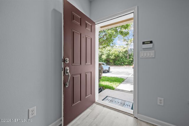 8077 SUMMERSIDE Circle, Jacksonville, FL 32256