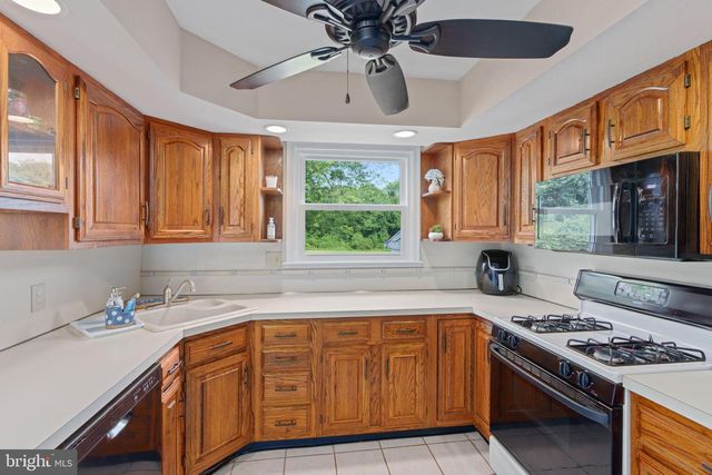 1001 MUELLER RD, Warminster, PA 18974