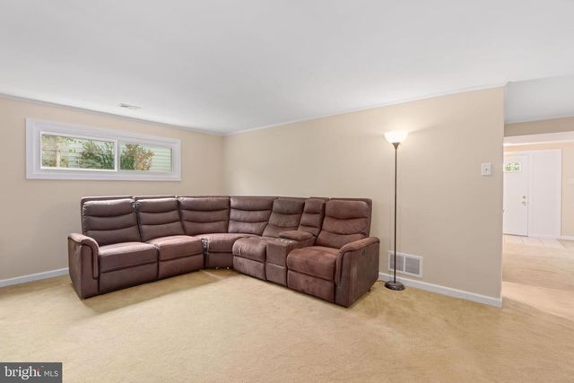 1001 MUELLER RD, Warminster, PA 18974