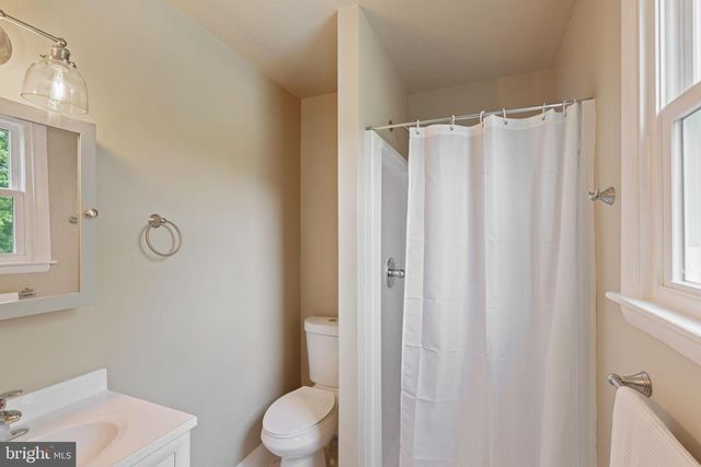 1001 MUELLER RD, Warminster, PA 18974
