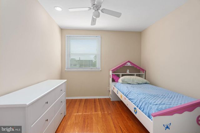 1001 MUELLER RD, Warminster, PA 18974