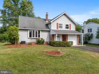 1001 MUELLER RD, Warminster, PA 18974
