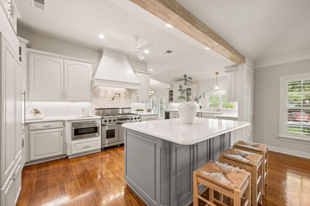 3716 Oakwood Drive, Grapevine, TX 76051