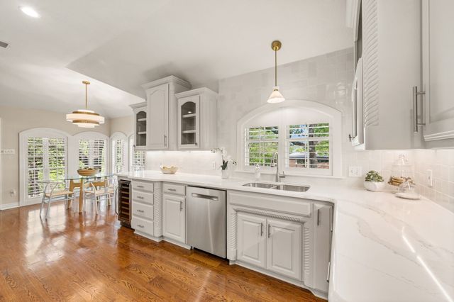 3716 Oakwood Drive, Grapevine, TX 76051