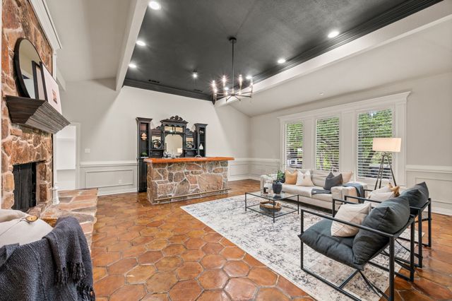 3716 Oakwood Drive, Grapevine, TX 76051
