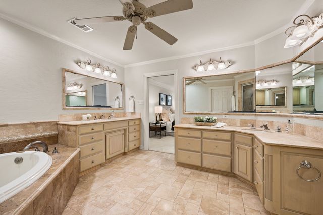 3716 Oakwood Drive, Grapevine, TX 76051