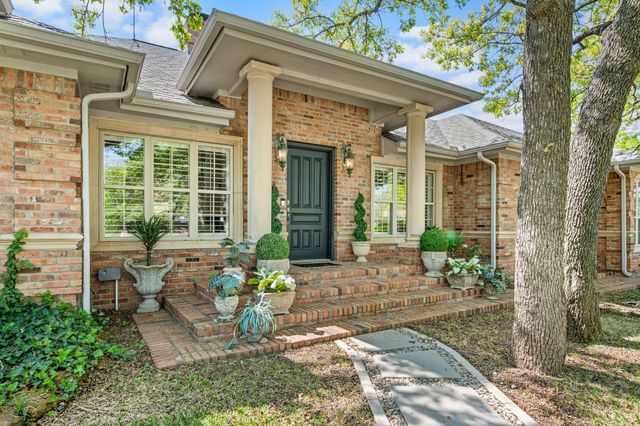 3716 Oakwood Drive, Grapevine, TX 76051