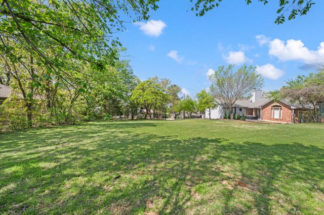 3716 Oakwood Drive, Grapevine, TX 76051