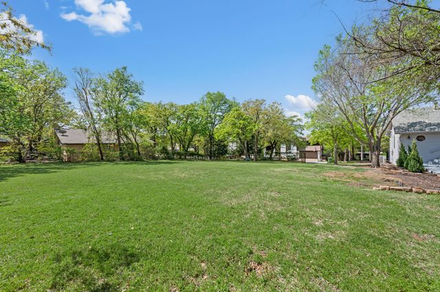 3716 Oakwood Drive, Grapevine, TX 76051