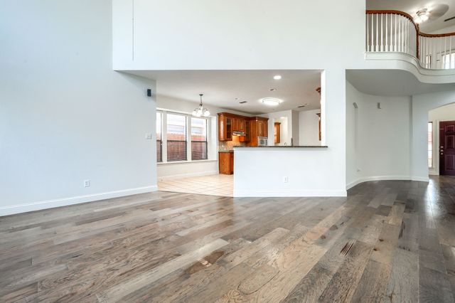1127 Valley Vista Drive, Irving, TX 75063