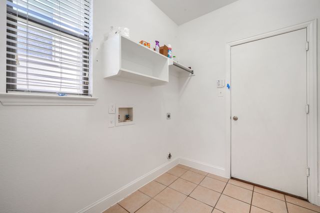 1127 Valley Vista Drive, Irving, TX 75063