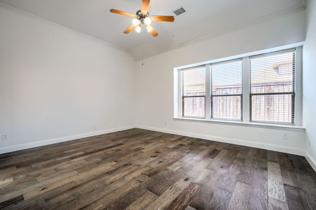 1127 Valley Vista Drive, Irving, TX 75063