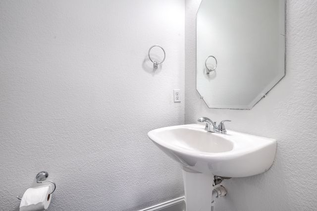 1127 Valley Vista Drive, Irving, TX 75063