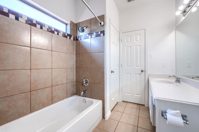 1127 Valley Vista Drive, Irving, TX 75063