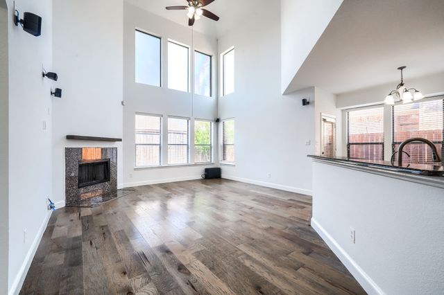 1127 Valley Vista Drive, Irving, TX 75063