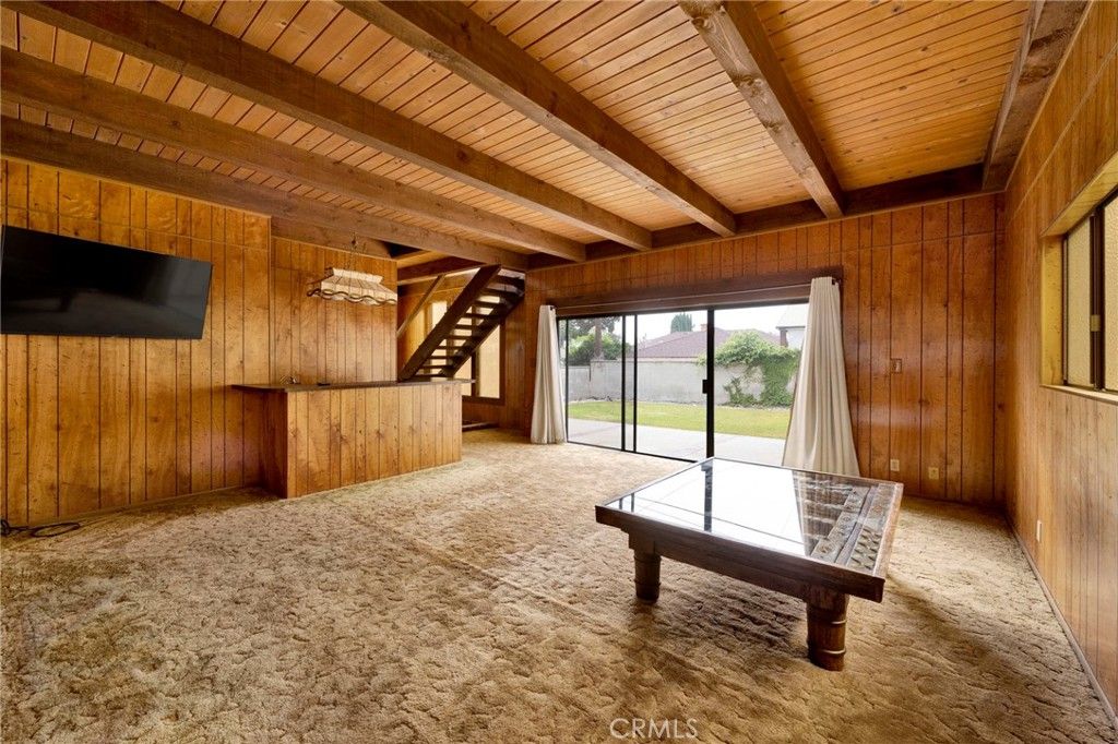 Image 13 of property listing at 633 Groton Drive, Burbank, CA 91504