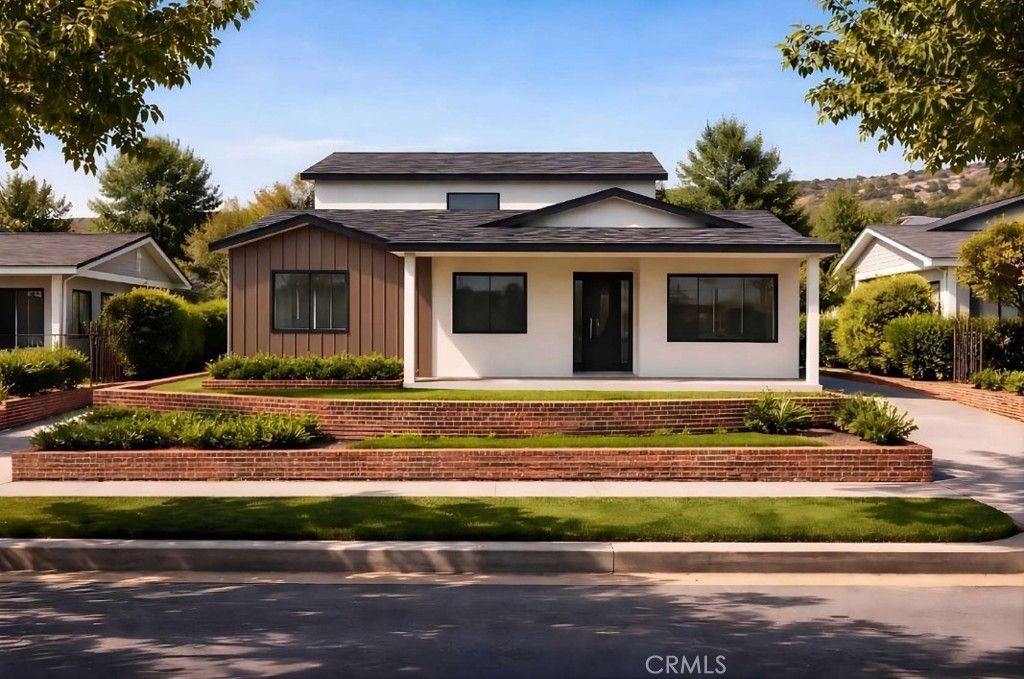 Image 2 of property listing at 633 Groton Drive, Burbank, CA 91504