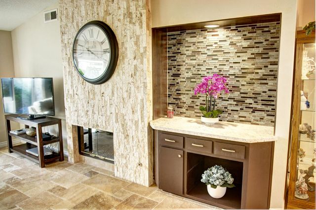 130 Desert Falls Drive E, Palm Desert, CA 92211