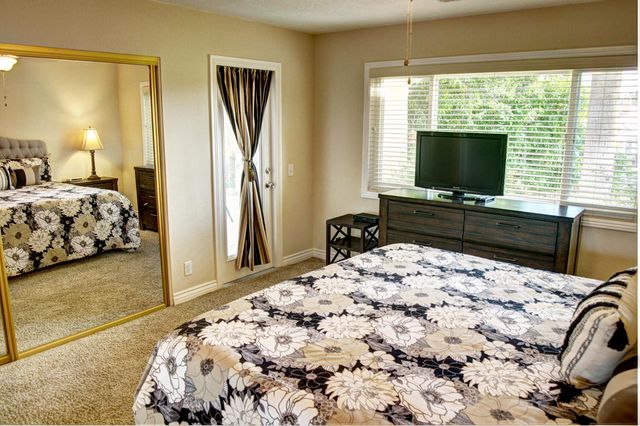 130 Desert Falls Drive E, Palm Desert, CA 92211