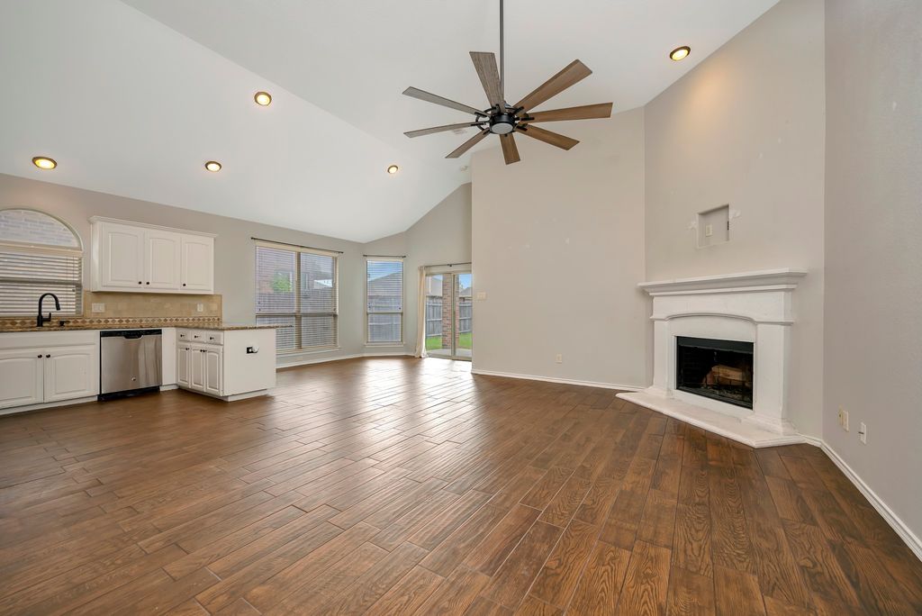 545 Wild Ivy Trail, Fort Worth, TX 76052 — photo 4
